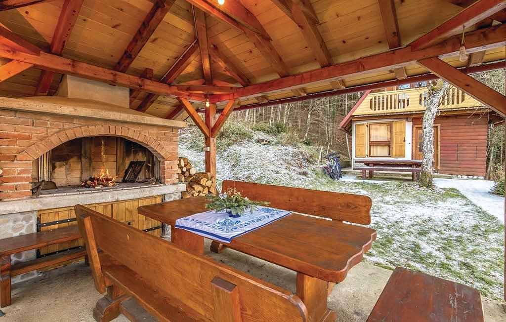 Ferienhaus im Wald neben Fluß in Delnice, Primorje-Gorski Kotar
