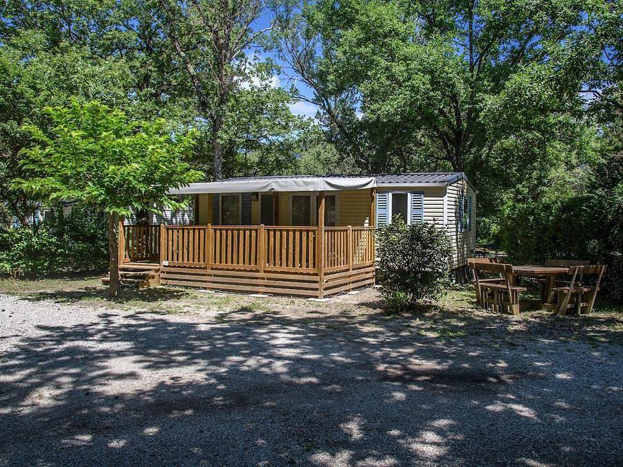 Flower Camping la Pinède - Mobilhome 6 personas - Mobil-Home Confort Relax Clim 33m² (3bed-6pers) + Terraza cubierta + Aire acondicionado - Tarifa de 1 a 6 pers. in Die, Parc naturel régional du Vercors