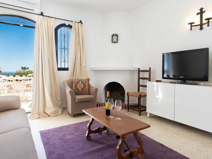 Ferienhaus für 3 Personen, mit Terrasse und Garten in Nerja - 2