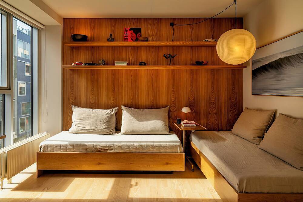 Design canal house directly on the water with private floating terrace in Hovedstaden