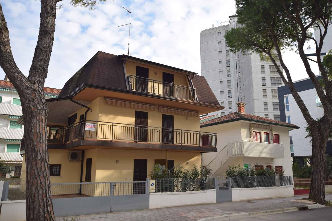 Ganze Ferienwohnung, Ferienwohnung mit Terrasse und Klimaanlage im Erdgeschoss  in Lignano Sabbiadoro, Udine Provinz