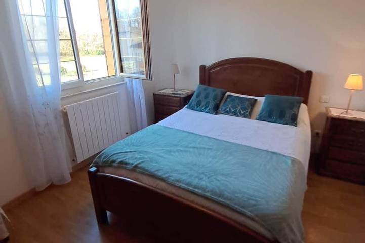 Location de vacances pour 8 personnes, avec jardin ainsi que jacuzzi et terrasse à Sagelat - 3