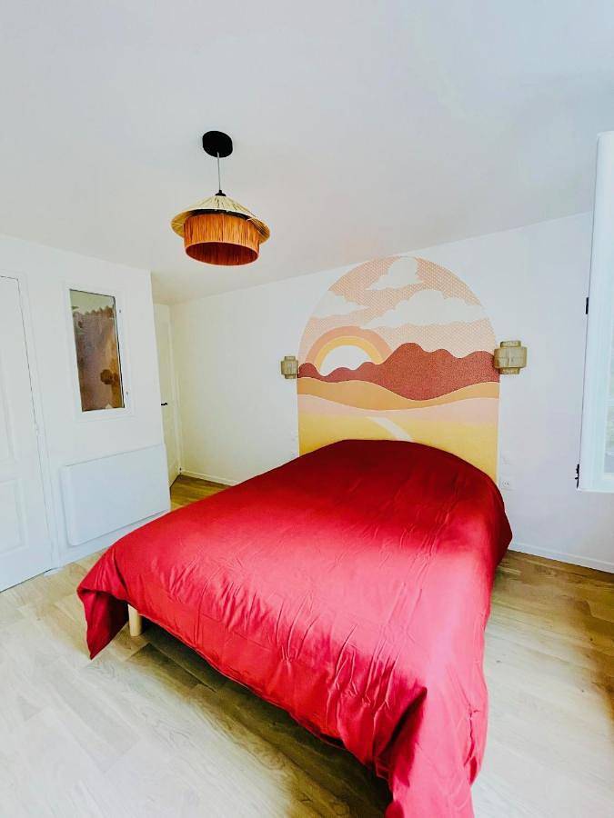 Location de vacances pour 14 personnes, avec piscine ainsi que jardin et vue, animaux acceptés à Saint-Sulpice-de-Royan - 2