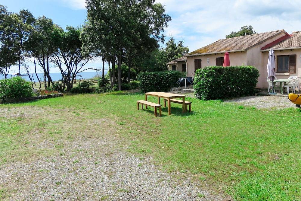Rico Plage type A in Talasani, Corte en omgeving