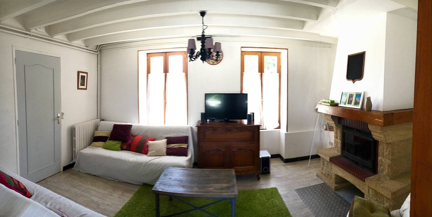 Gîte, Beheizter und Überdachter Pool mit Privatem Pool, Privater Terrasse und Wlan in Sauvignac, Charente
