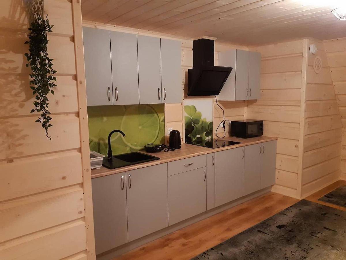 Cały apartament wypoczynkowy, Family Room with Private Bathroom in Chochołów, Karpaty (Polska)