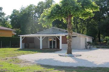 Gîte pour 6 personnes, avec jardin et terrasse à Saubusse
