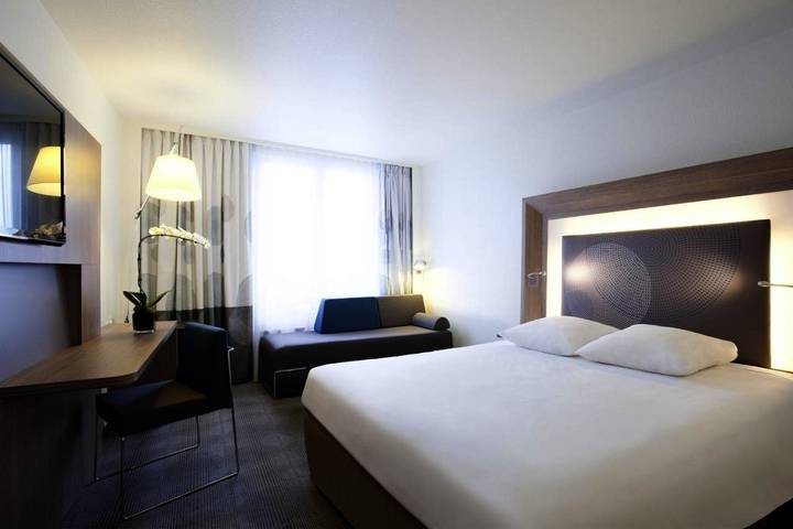 Hôtel pour 2 personnes, avec terrasse et jardin à Lesquin - 2