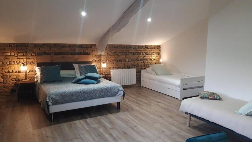 Chambre d’hôte pour 2 personnes, avec Terrasse et Jardin ainsi que Piscine et Vue