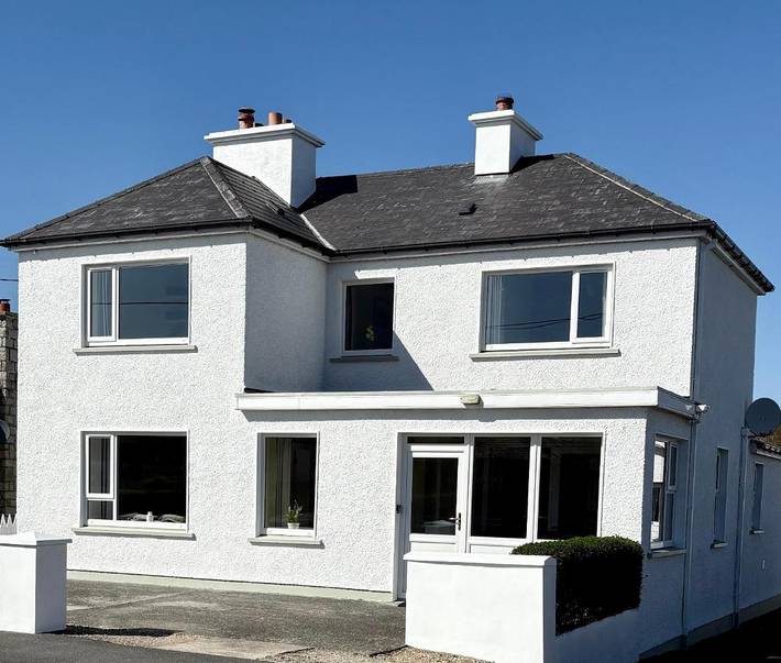 Location de vacances pour 6 personnes, avec jardin dans Dunglow