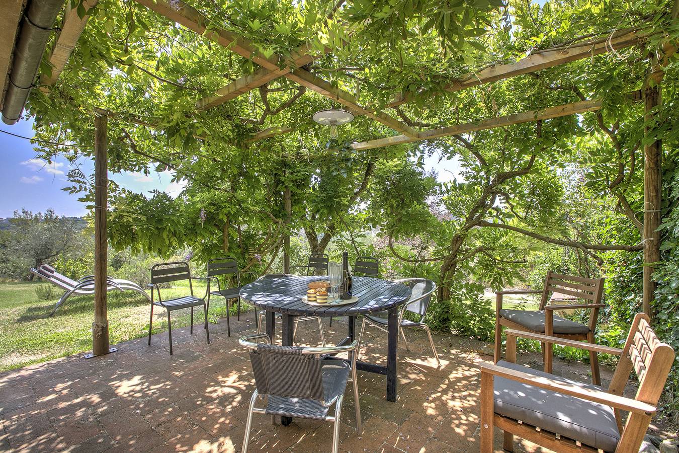 Relaxing Tuscan Country near Florence in Comune di Galuzzo (1861-1865), Province de Florence