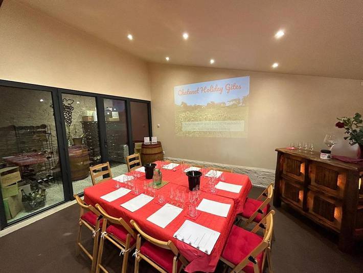 Location de vacances pour 2 personnes, avec jardin et sauna ainsi que vue et piscine à Chatenet - 4