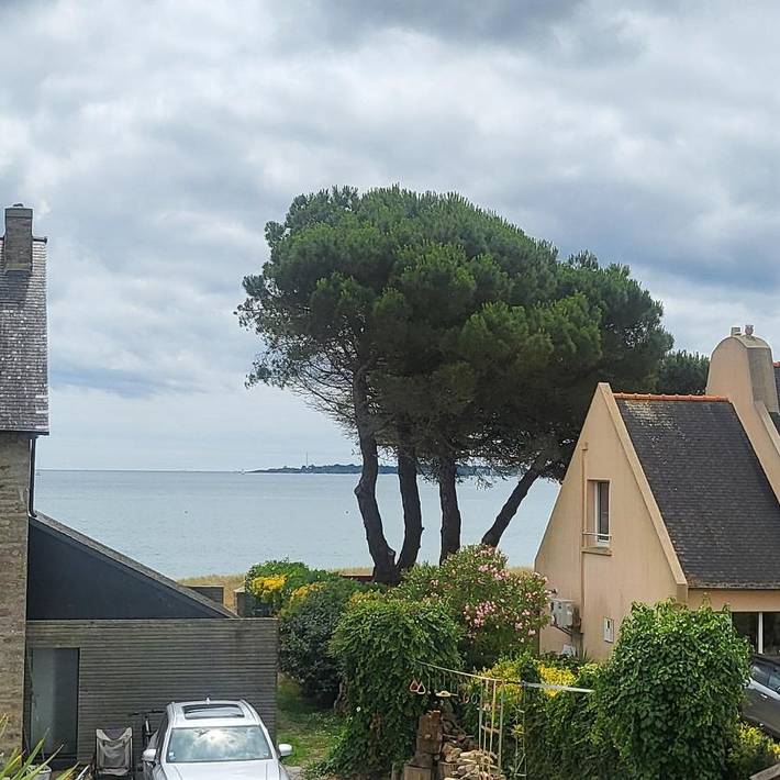 Location de vacances pour 7 personnes, avec vue ainsi que terrasse et jardin dans Plage Kerleven - 2