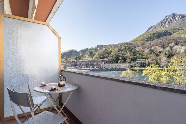 Ferienwohnung für 4 Personen, mit Balkon und Seeblick in Lecco - 2