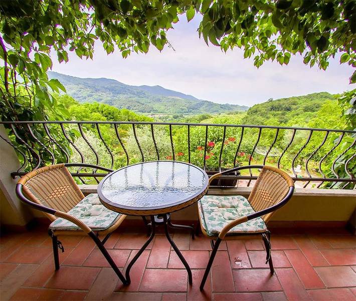 B&b per 2 persone, con Terrazza e Giardino nonché Piscina a Nova Gorica