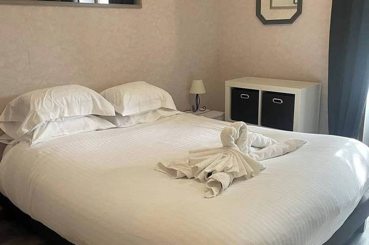 Ganze Wohnung, Superbe Appartement Neuf Face au Château - 2 ch / 5 Pers - Netflix Canal+ - Wifi in Sedan, Ardennen