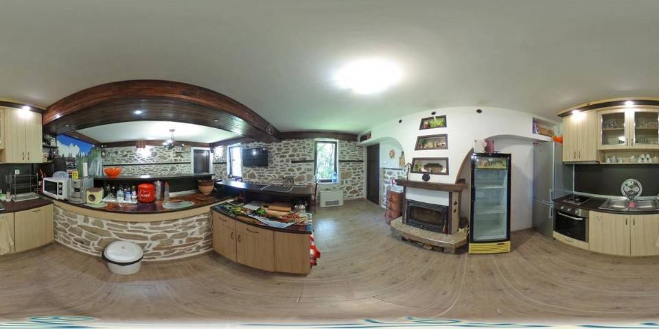 Villa für 16 Personen, mit Balkon und Whirlpool sowie Terrasse und Garten in Bulgarien - 3