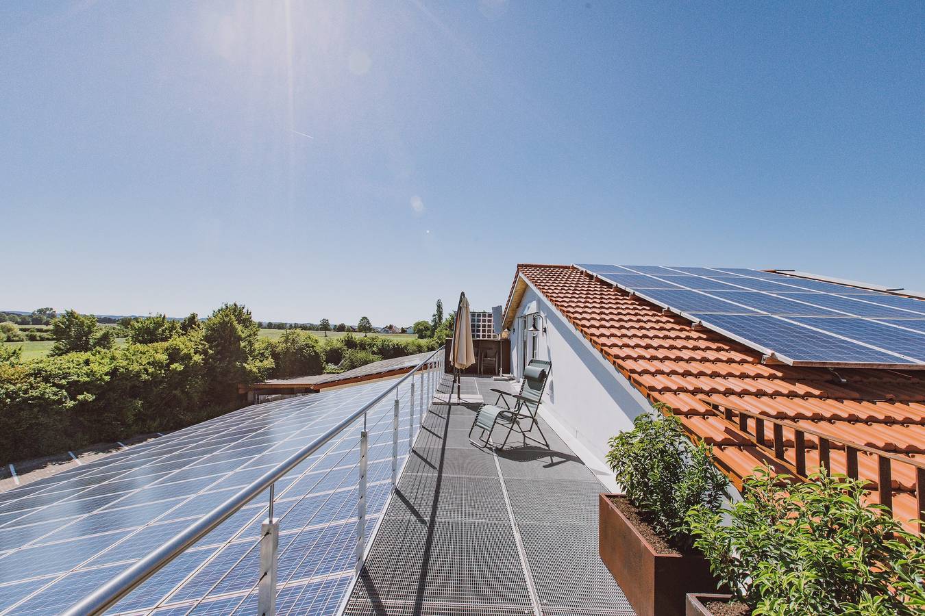 Ganze Wohnung, Ferienwohnung 'Loft - Guggi's Emporeon Allgäu' mit Bergblick, Terrasse, Spielplatz und Klimaanlage in Germaringen, Bayerisch Schwaben