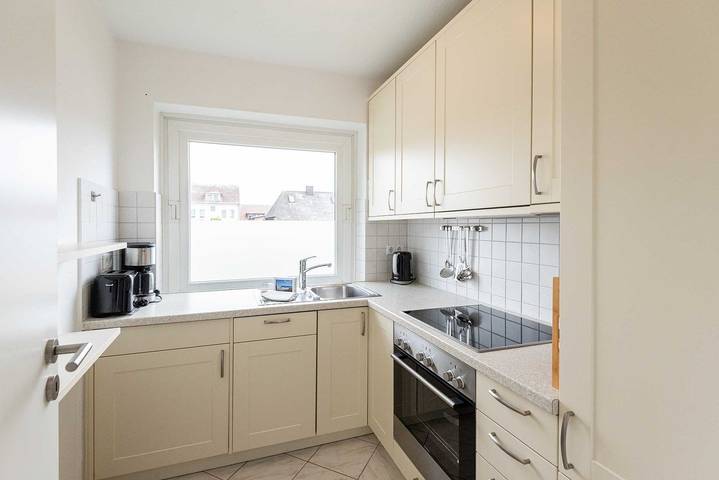 Ganze Wohnung, Moderne 2-Zimmer Ferienwohnung auf ca. 48 m², für 2 Personen. in Wenningstedt, Sylt