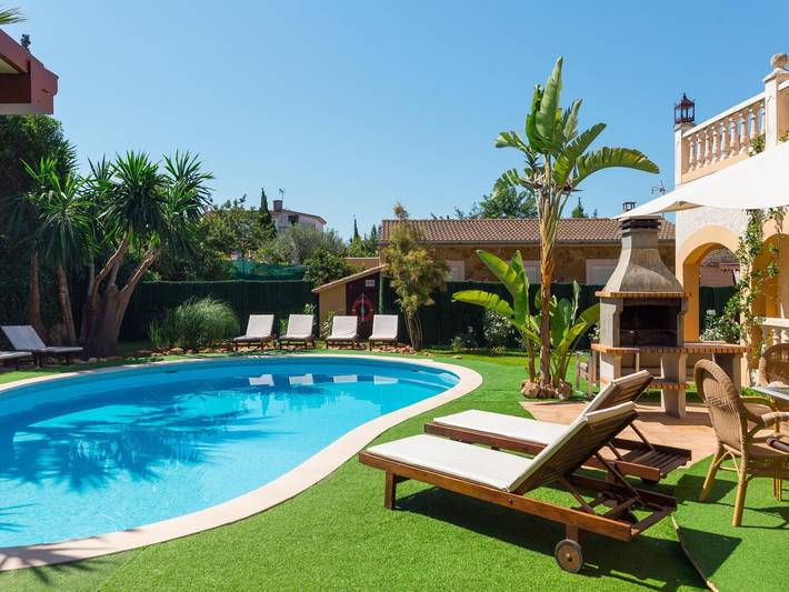 Ferienhaus für 12 Personen, mit Balkon/Terrasse und Garten sowie Pool auf Mallorca Westen - 2
