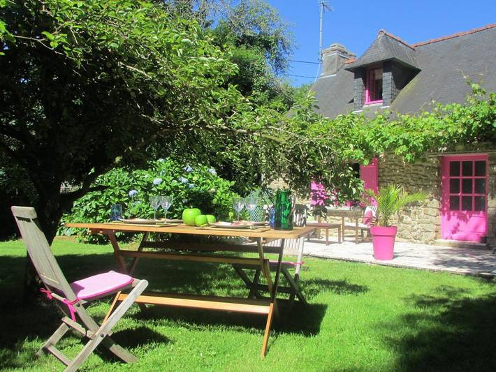 Gîte pour 4 personnes, avec Terrasse et Jardin à Langonnet