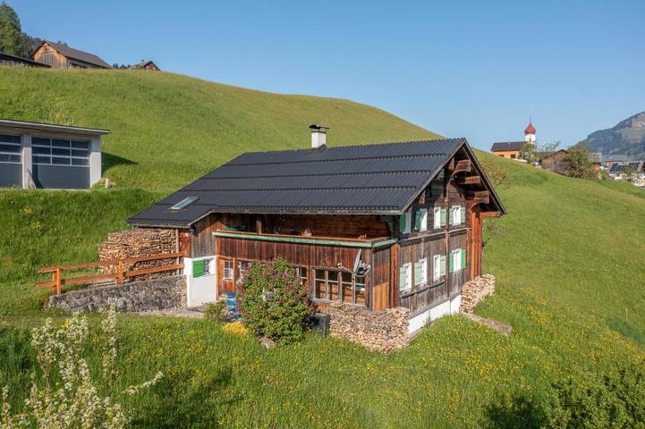 Ferienwohnung für 7 Personen, mit Balkon und Terrasse sowie Ausblick in Raggal - 2