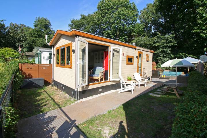Ferienpark für 4 Personen, mit Terrasse und Garten sowie Pool in Den Haag