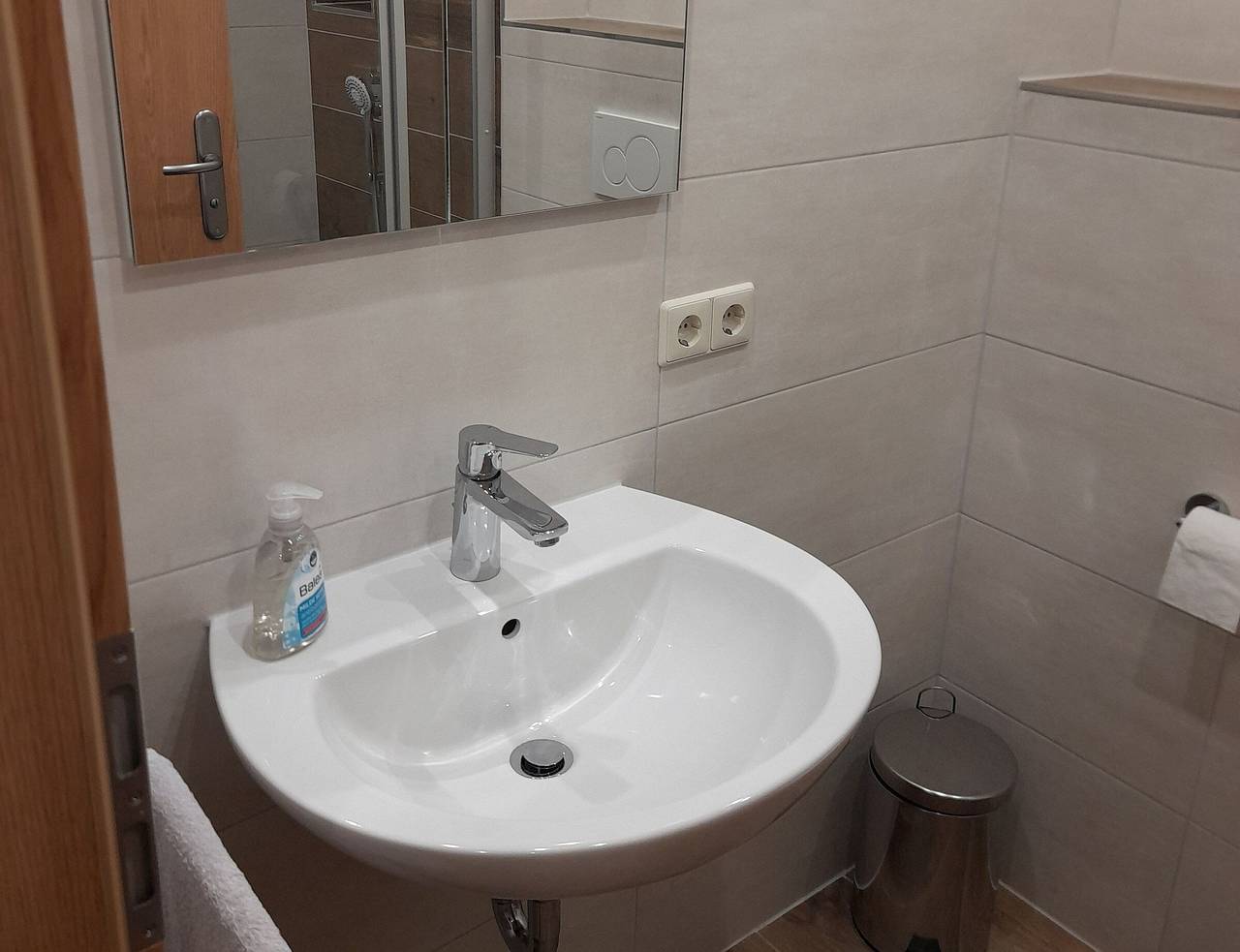 Appartement 'Ferienwohnung Schwalbennest' met Uitzicht op de Bergen, Balkon en Wi-Fi, foto 9