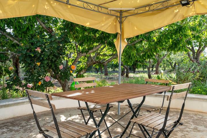Appartamento intero, Appartamento 'Gelso' con piscina condivisa, terrazza privata e Wi-Fi in Impalata, Monopoli
