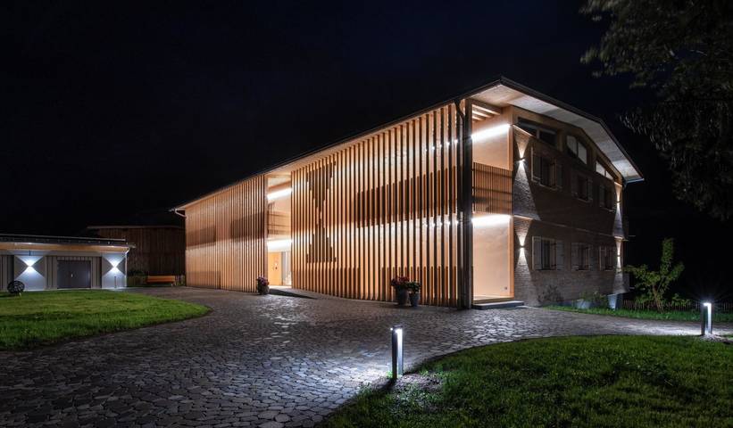 Ferienwohnung für 4 Personen, mit Balkon und Whirlpool sowie Terrasse und Garten im Allgäu