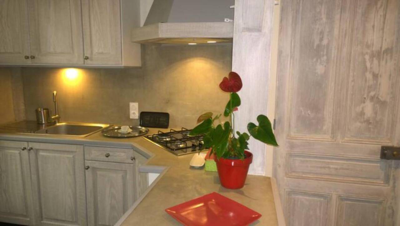 Appartement entier, Two-Bedroom Apartment in Sainte-Savine, Aube