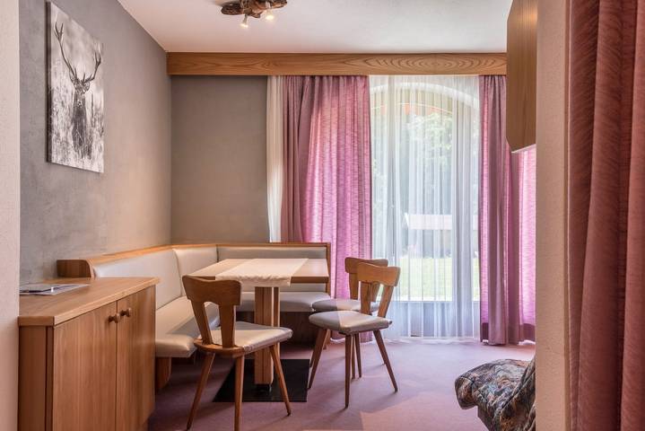 Apartamento inteiro, Apartamento "Paraíso de Férias Sabina Euringer" na Reserva Natural junto à Seiser Alm in Compatsch, Castelrotto