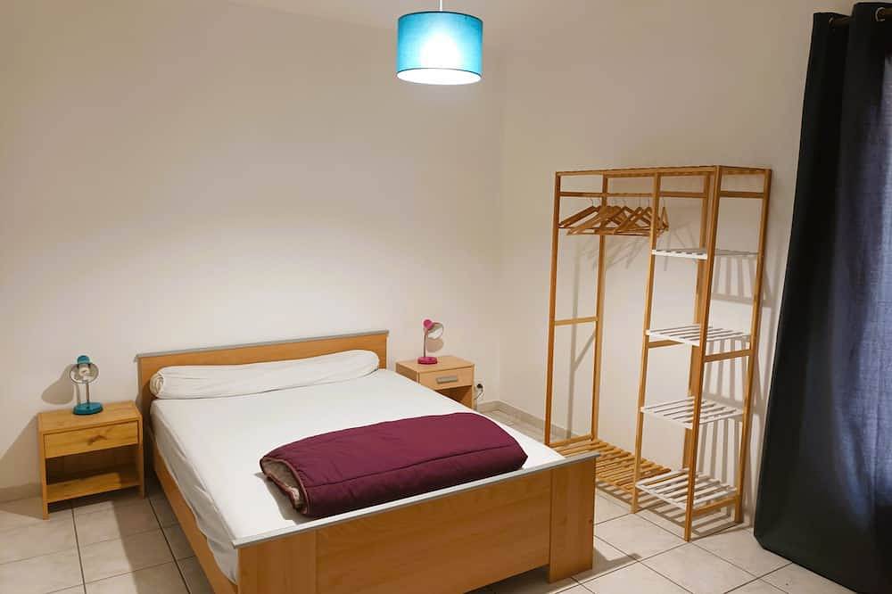 Gîte 15 personnes à Sarlat, piscine à partager, wifi in Sarlat-la-Canéda, Périgord Noir