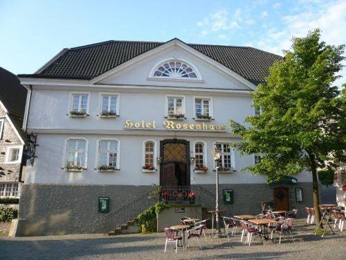 Hotel, mit Terrasse