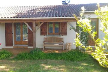 Gîte pour 6 personnes, avec terrasse à Concorès