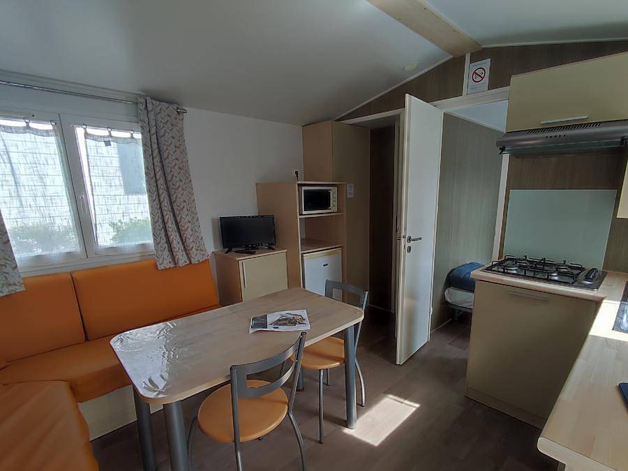 Camping Sunêlia la Baie de Saint Pol - Mobile home 4 persons - Confort - 2 bedrooms - 27m² - France in Saint-Pol-de-Léon, Ceinture Dorée