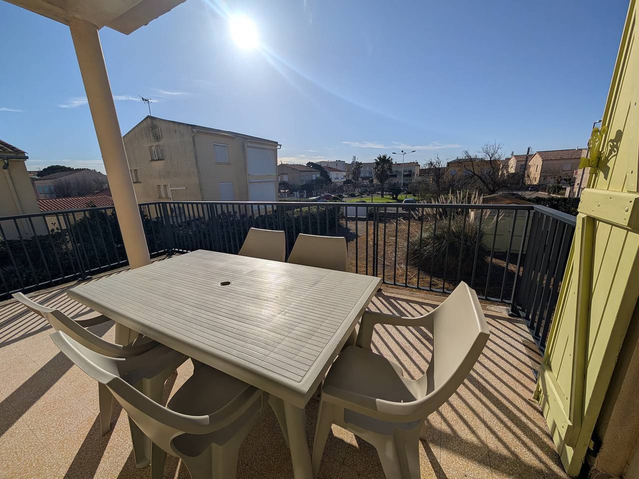 Ganze Wohnung, Port La Nouvelle T4 climatisé pour 6 pers., jardin clos, parking, à 150m de la plage in Port-la-Nouvelle, Mittelmeerküste (Frankreich)