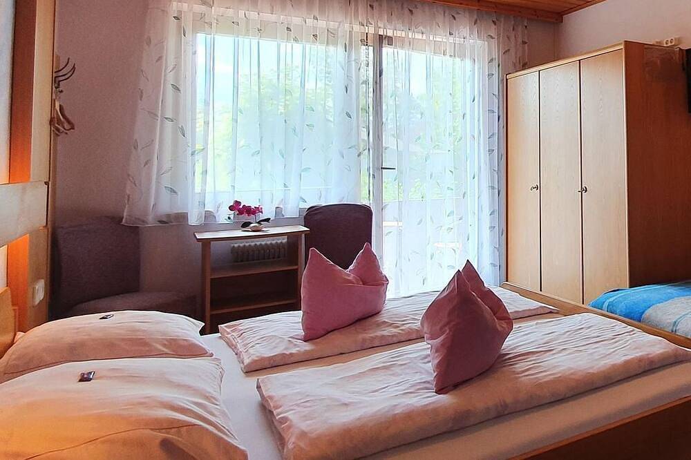 Ganze Wohnung, Ferienwohnung A, mit Seeblick - Pension Mühlenheim in Karawanken und Bachergebirge, Villach