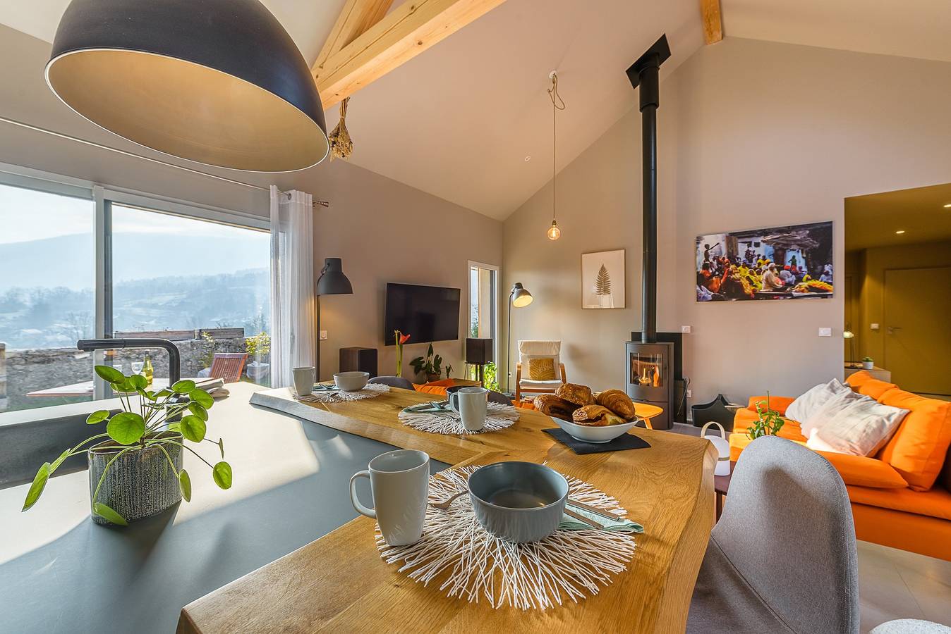 Villa Prestige - Maison avec piscine et vue unique sur les montagnes in Saint-Jorioz, Parc naturel régional du Massif des Bauges