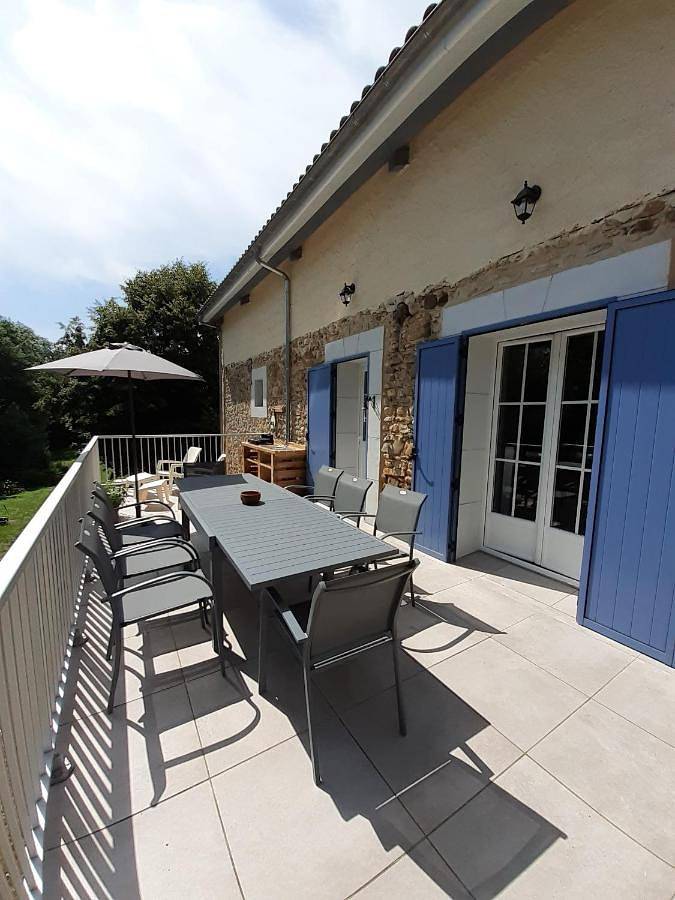 Location de vacances pour 8 personnes, avec terrasse et jacuzzi à Laroin - 2