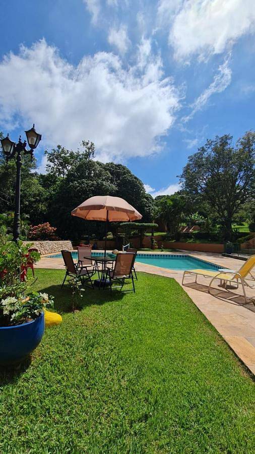 Villa para 8 pessoas, com jardim e terraço e ainda piscina and vista em Pardinho