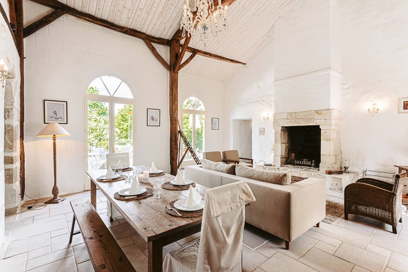 Casa vacanze 'Logis La Tour - Gîte Orangerie' con piscina privata, terrazza privata e Wi-Fi in Saint-Laurent-de-la-Salle, Fontenay-le-Comte