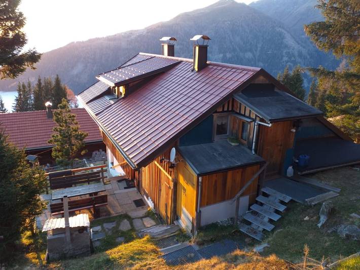 Almhütte Enzian in Kreuzeckgruppe, Greifenburg