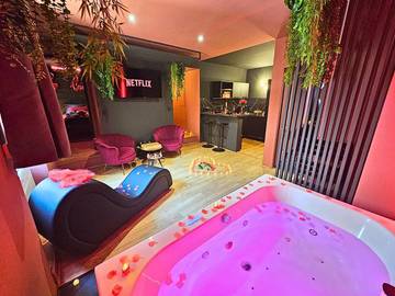 Gîte pour 2 personnes, avec jacuzzi à Orange