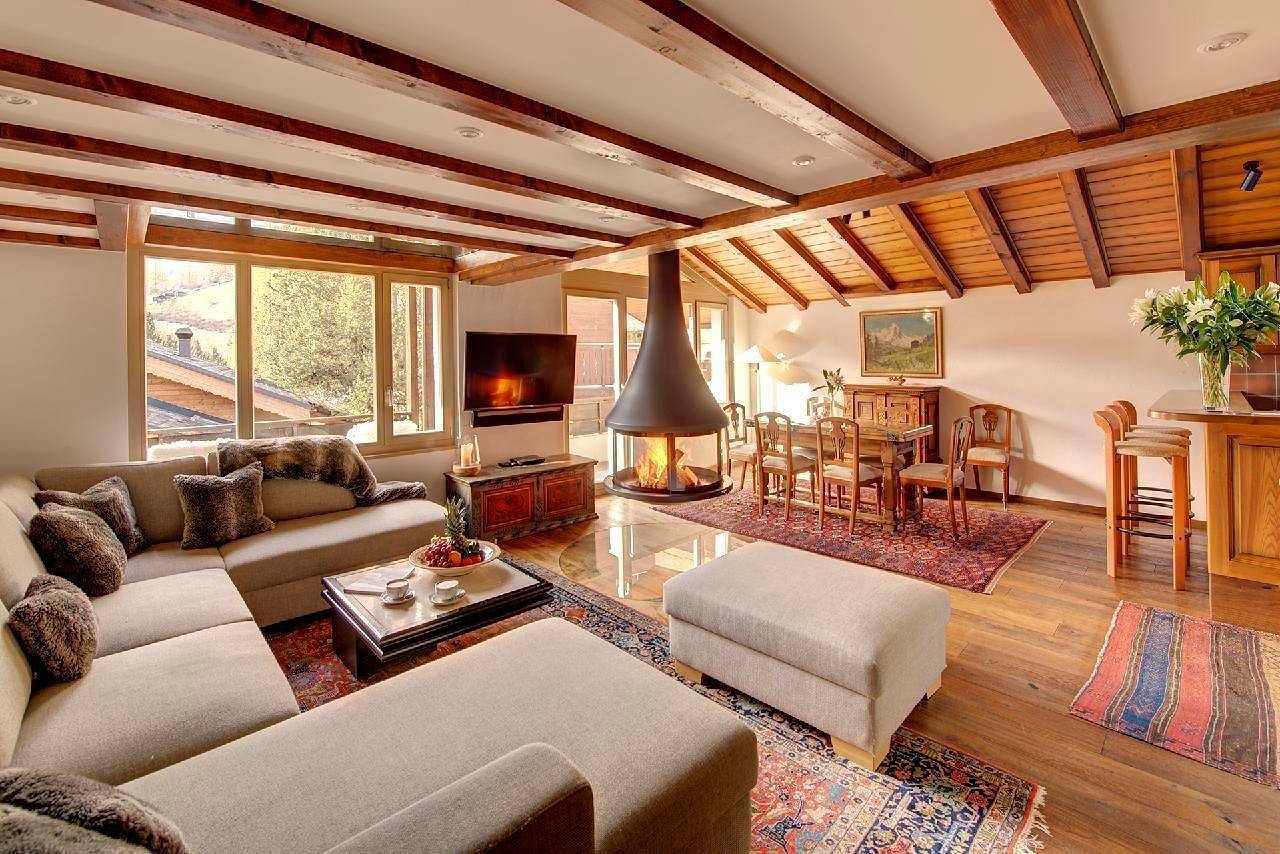 Ganze Ferienwohnung, Penthouse Zen Zermatt, 100m von Ski Lift und Piste in Zermatt, Walliser Alpen