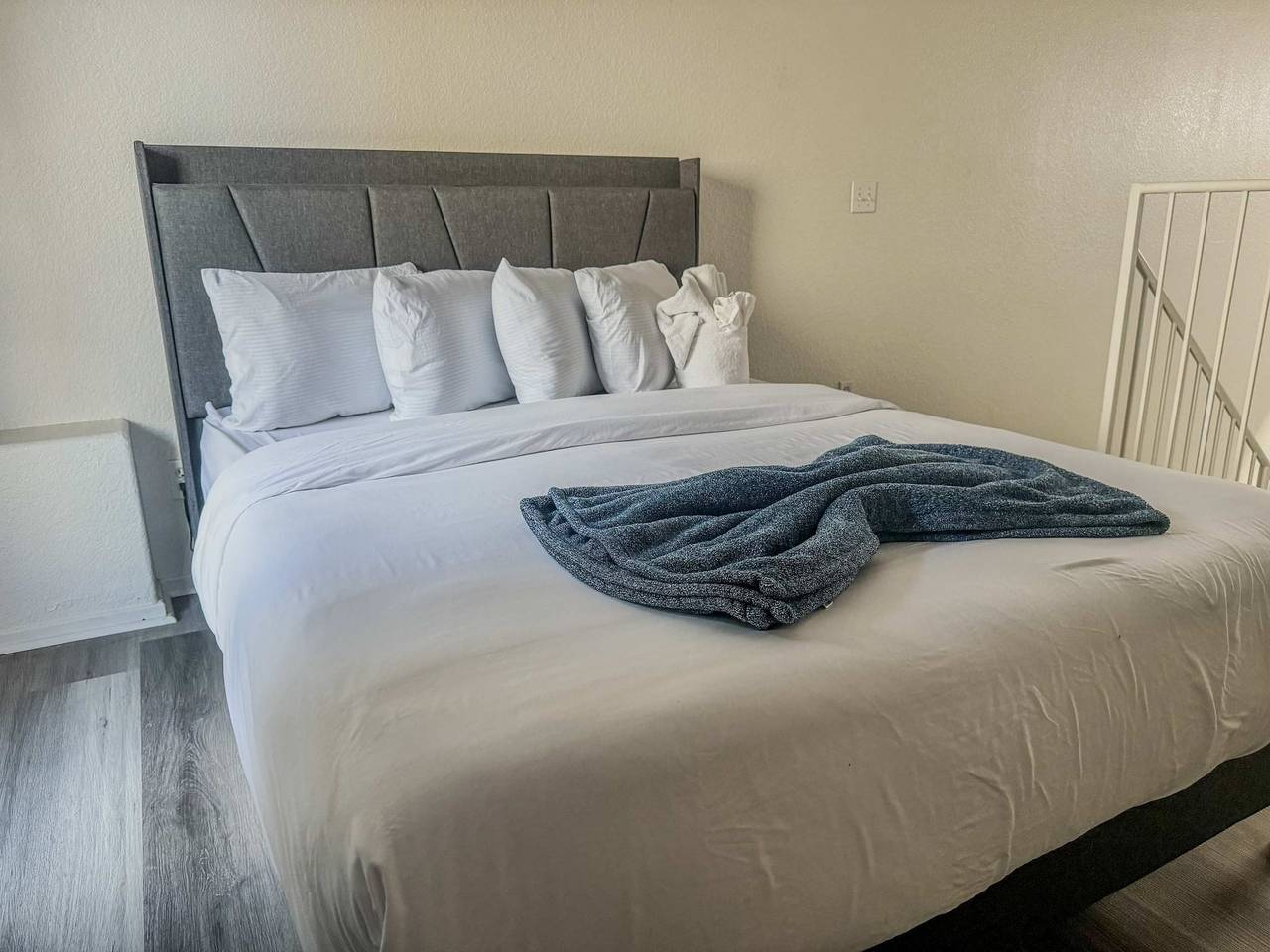 Entire apartment, 306 San Diego Downtown Loft Apartment   Parking in San Diego, San Diego County