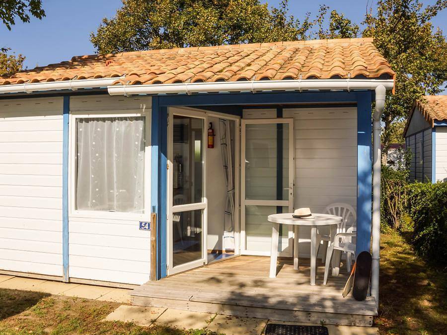Camping Le Lagon Bleu - Chalet 2 personen - Chalet Evasion 1 Zimmer Integrierte Terrasse in Notre-Dame-de-Monts, Vendée