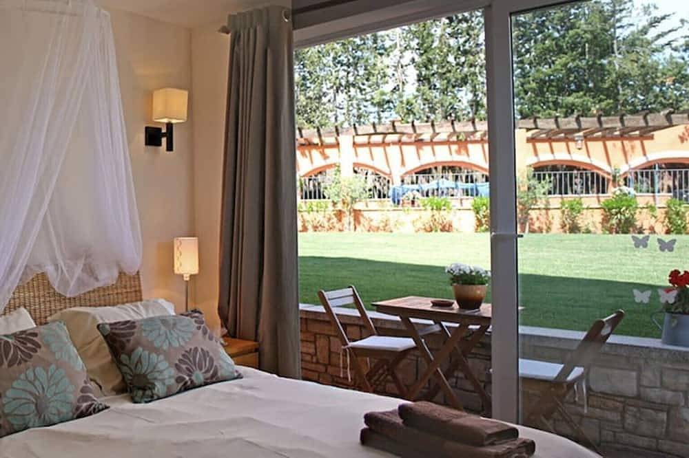 Hermosa villa de 7 dormitorios en Barcelona, cancha de tenis, piscina y casa Bq in Torrellas de Foix, Interior de Barcelona