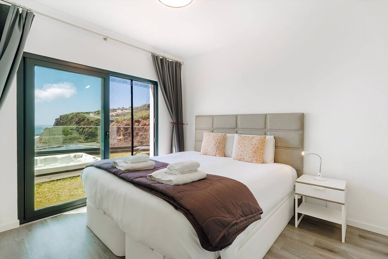 Apartamento inteiro, Guestready - Estadia com vistas deslumbrantes in Gaula, Madeira