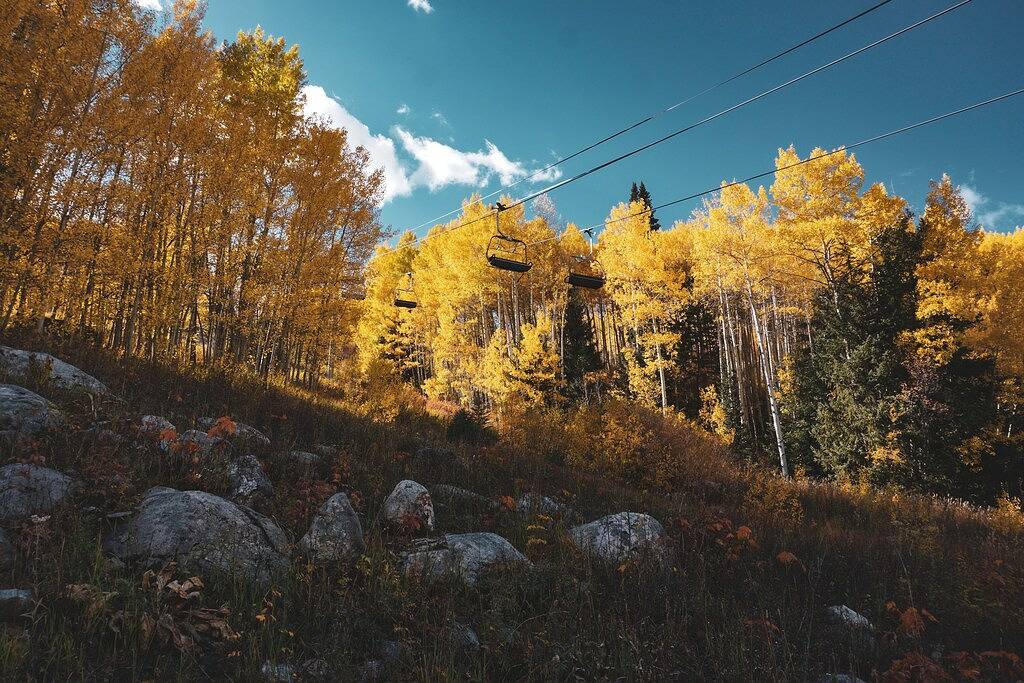 Schönes Stadthaus, kostenlose Parkplätze, Terrasse und Grill in West Vail, Vail